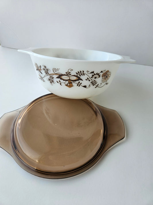 1980s Pyrex "Brown Floral Vine" Casserole Dish with Lid | 1.5QT | Made in UK | Vintage