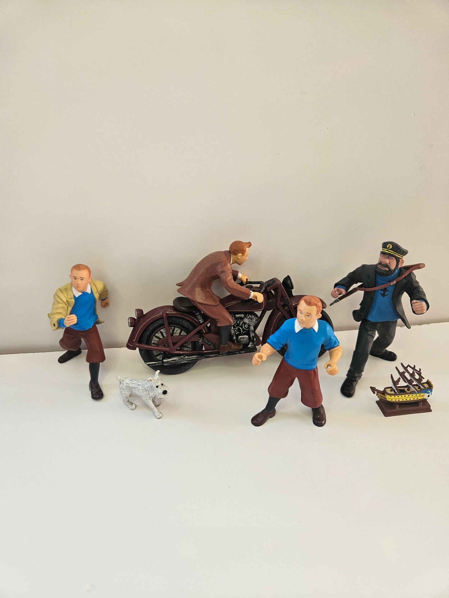 Adventures of Tintin Collectible Figure Set | 8 Pieces | Plastoy | Limited Edition