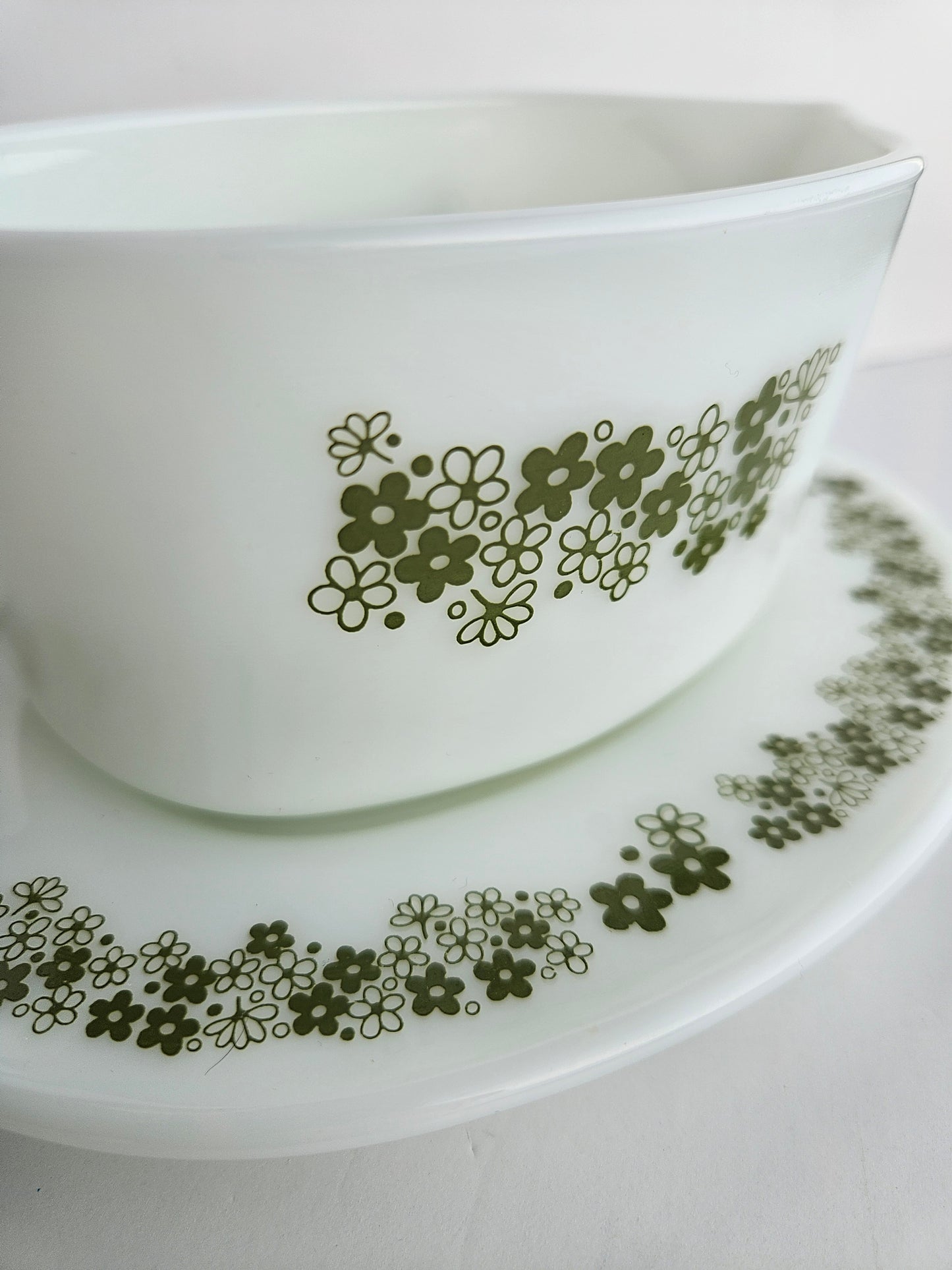 1972 Pyrex "Spring Blossom Green" Gravy Boat | Crazy Daisy | White Milk Glass | Made in USA | Vintage
