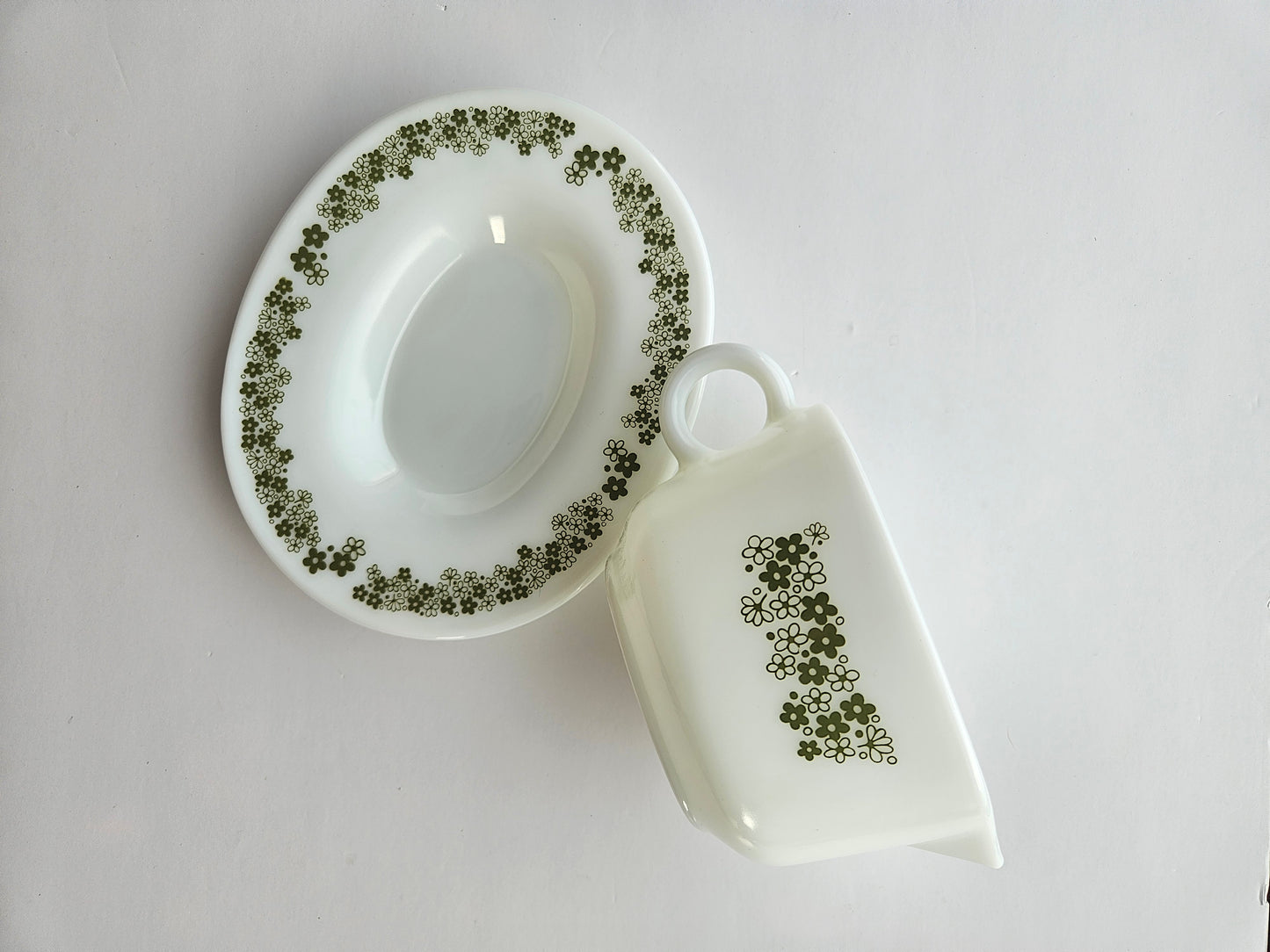 1972 Pyrex "Spring Blossom Green" Gravy Boat | Crazy Daisy | White Milk Glass | Made in USA | Vintage