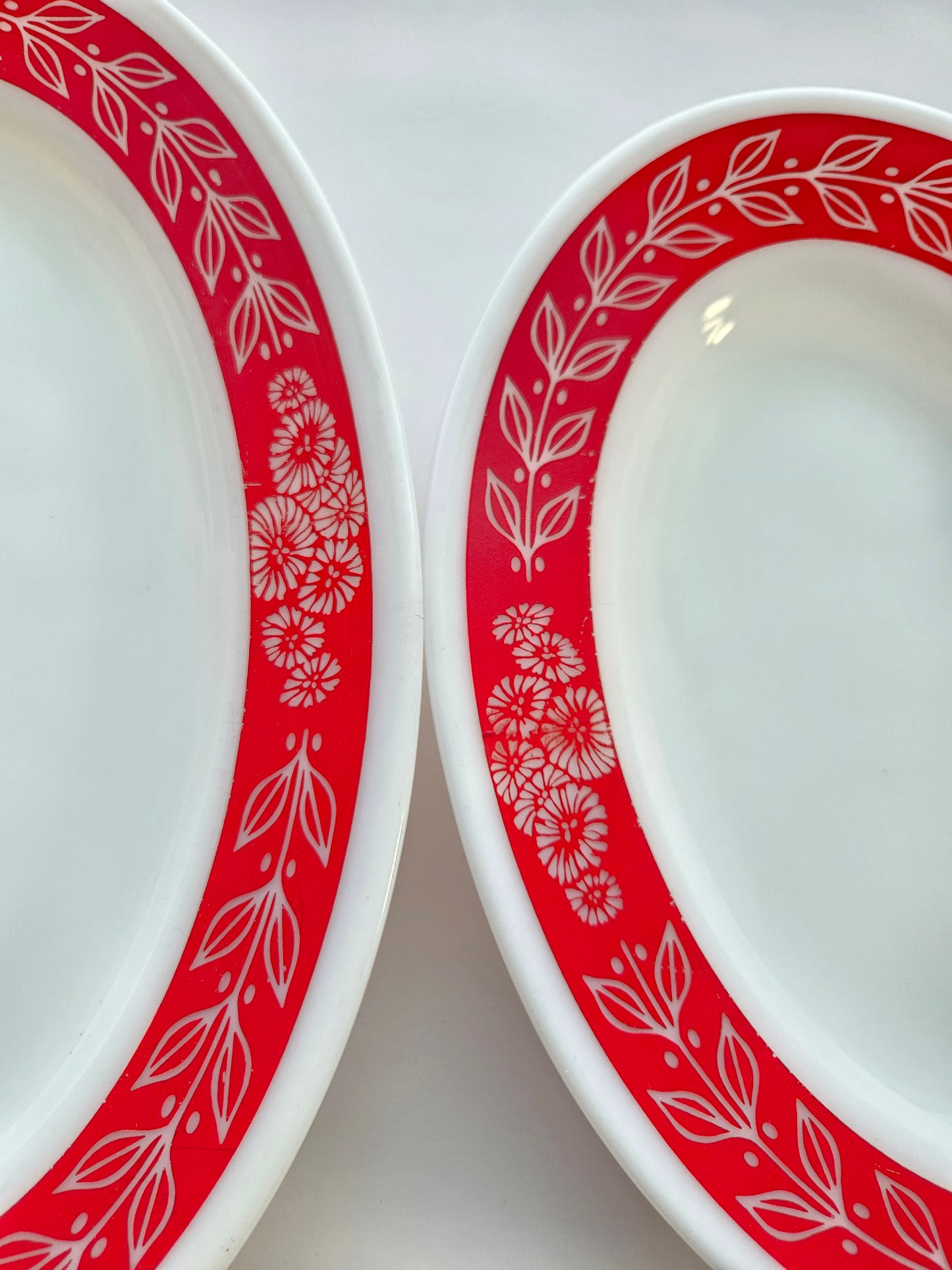 1959 Pyrex Red Laurel Leaf Plates | Set of 2 | Mid-Century Modern | Vintage Collectible